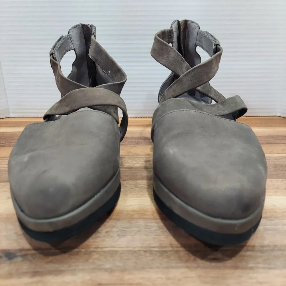 Eileen Fisher Wedge Sandals Women's 10 Gray Leather Strappy Pointed Toe Zip Back